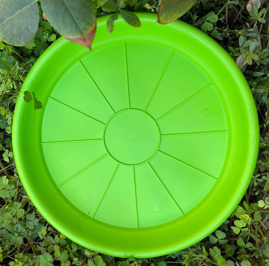 0e3814f71de3632762a36e7f84025bc0_Plato_Para_Macetero_Redondo_P35_de_Color_Verde_Oscuro_25586.jpeg Plato Para Macetero Redondo P35 de Color Verde Oscuro - Imagen 1