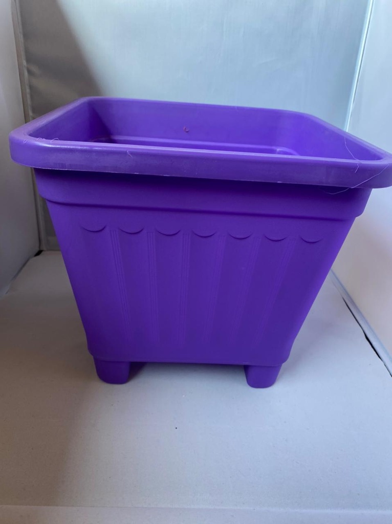 Macetero Cuadrado Morado 22 cm