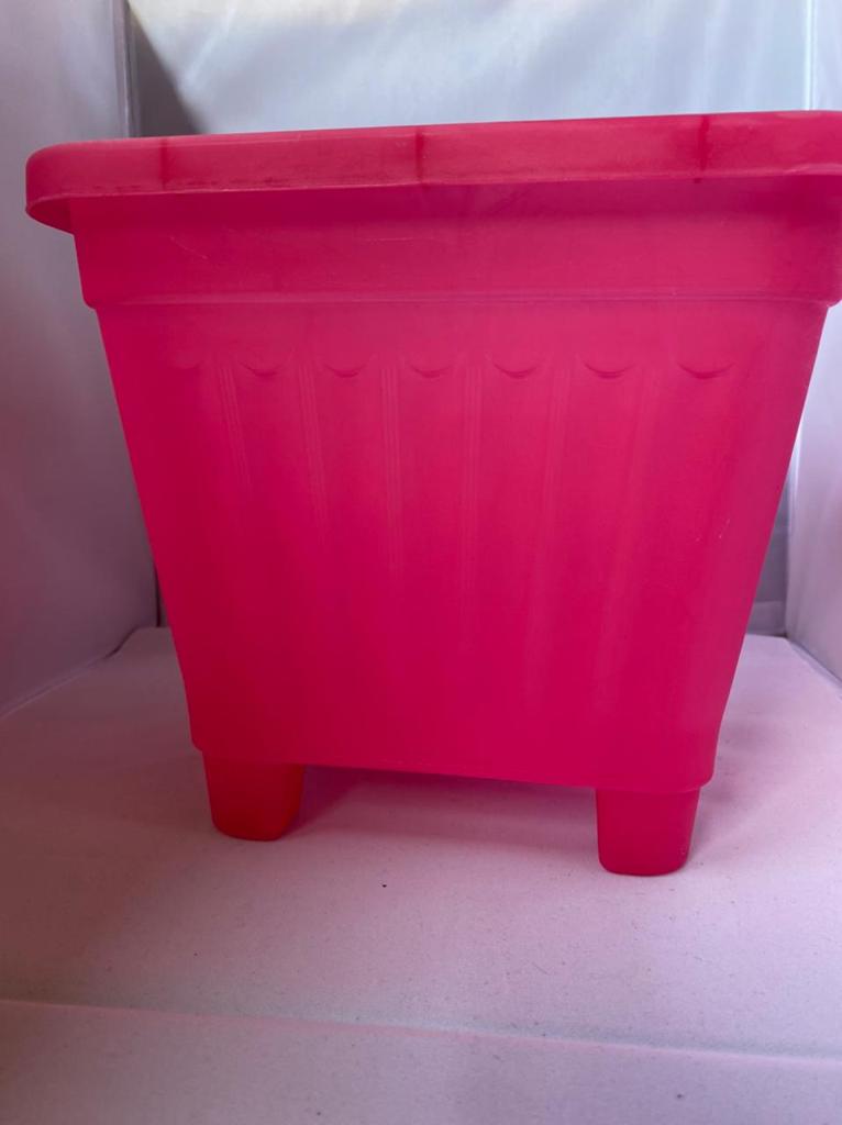 Macetero Cuadrado Rosado 22 cm
