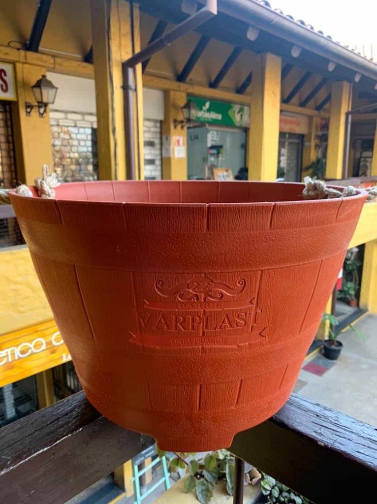 Macetero Modelo Barril Color Terracota 52 cm